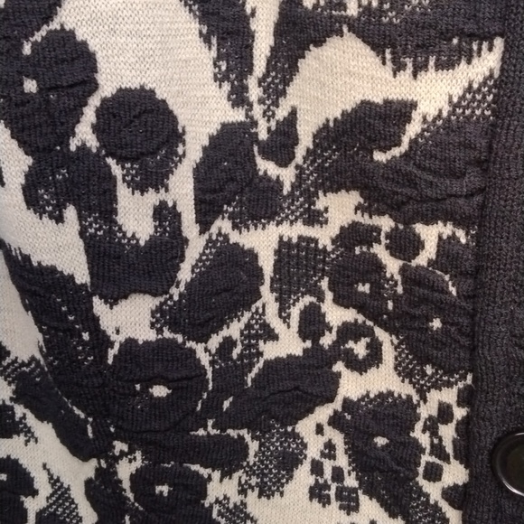 St. John made in USA Beautiful Sweater Jacket size 16 - Picture 6 of 11